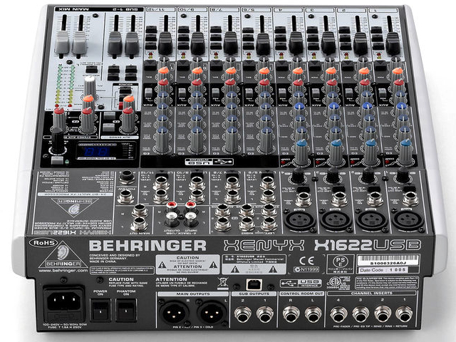 Mixer de Áudio - Behringer Xenyx X1622 USB 