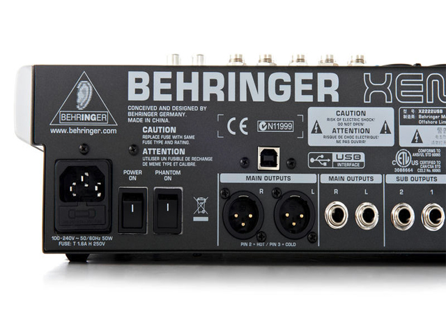 Mixer de Áudio - Behringer Xenyx X2222 USB