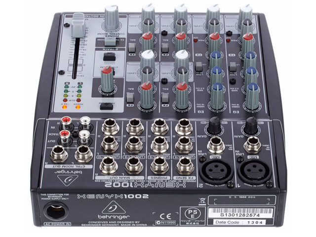 Mixer de Áudio - Behringer Xenyx 1002