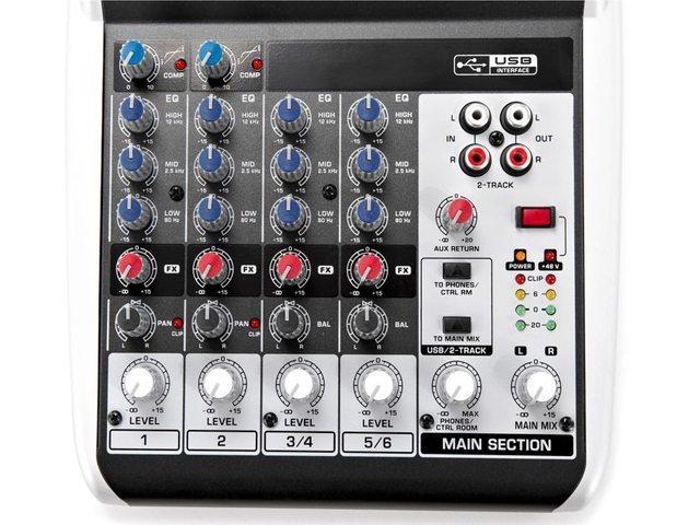 Mixer de Áudio - Behringer Xenyx Q 802 USB