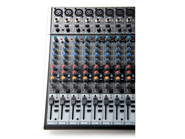 Mixer de Áudio - Behringer Xenyx X2222 USB