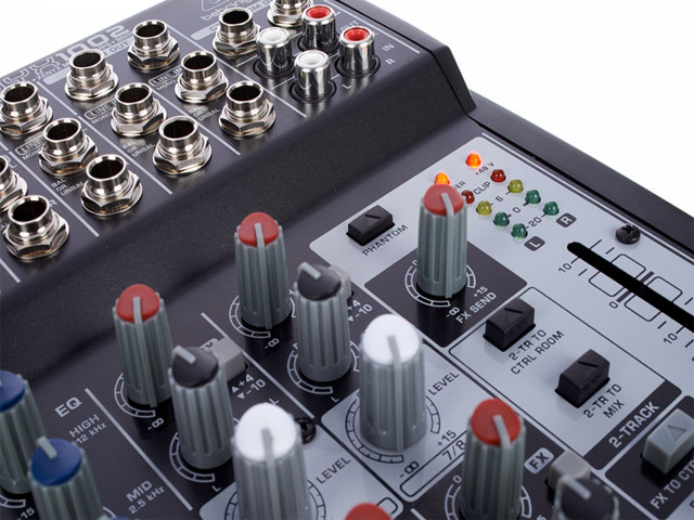 Mixer de Áudio - Behringer Xenyx 1002