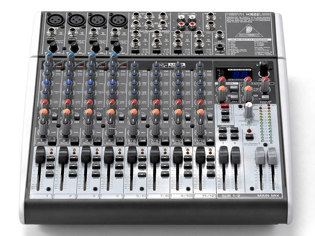 Mixer de Áudio - Behringer Xenyx X1622 USB 